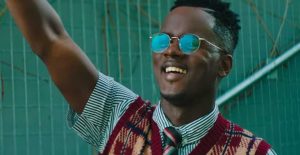 Dans-son-nouveau-clip-Black-M-rend-hommage-a-son-pere