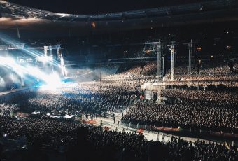 Metallica chante Johnny Hallyday lors de son concert